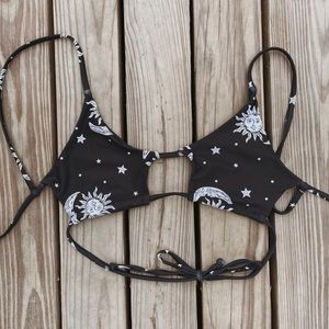 Sun and moon bikini top size small, swim top xs